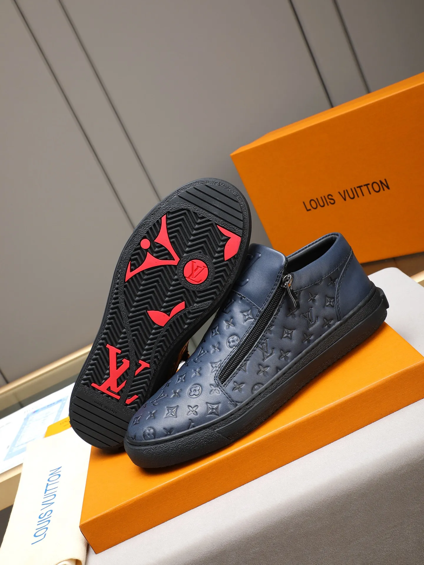 The main recommended model👍👍👍PP440 is the new LOUIS VUITTON [Luden Yiwei]——LV upper [Lv]🇮🇹Imported first-layer cowhide embossed🇩🇪Breathable sheep lining ➕Non-slip and wear-resistant outsole. Every man's identity is reflected in his elegant and stable upper shoes🚶🏻🚶🏻📯 No matter the wind or rain, the shoe last remains unchanged and can stand the test of time🔍️. ——Code number: 38-44 (45 can be customized)